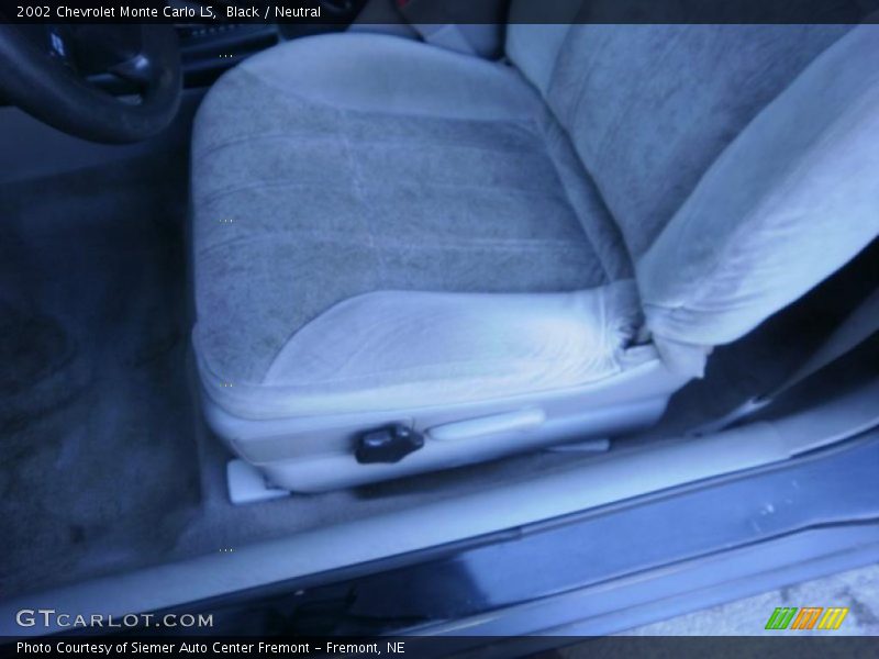 Black / Neutral 2002 Chevrolet Monte Carlo LS
