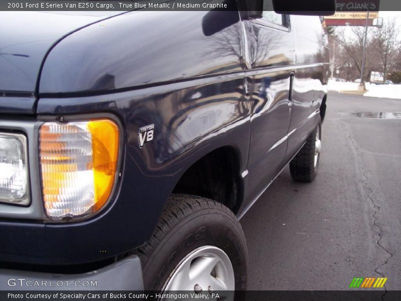 True Blue Metallic / Medium Graphite 2001 Ford E Series Van E250 Cargo