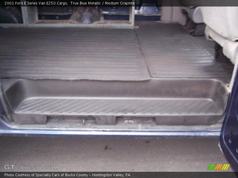True Blue Metallic / Medium Graphite 2001 Ford E Series Van E250 Cargo