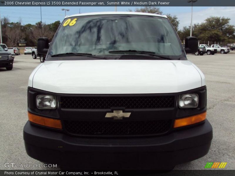Summit White / Medium Dark Pewter 2006 Chevrolet Express LS 3500 Extended Passenger van