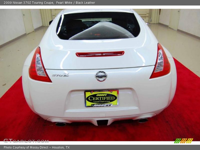 Pearl White / Black Leather 2009 Nissan 370Z Touring Coupe