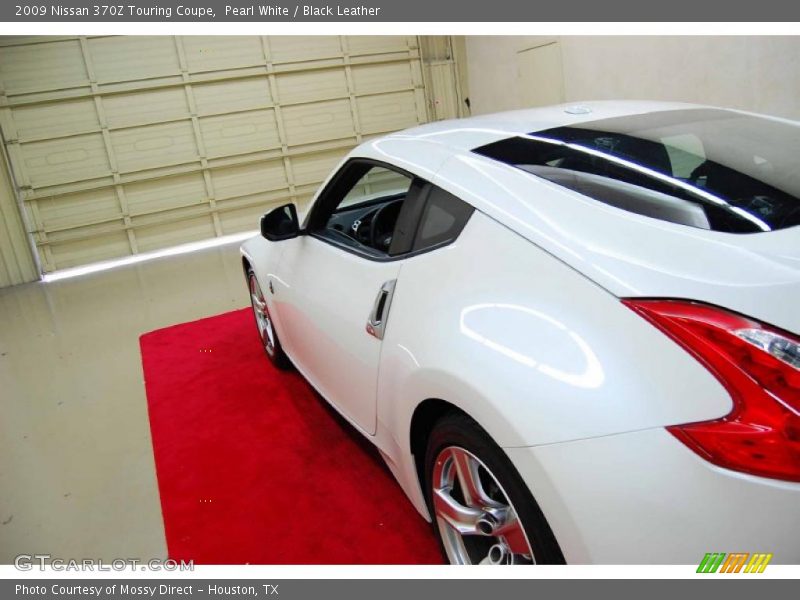 Pearl White / Black Leather 2009 Nissan 370Z Touring Coupe