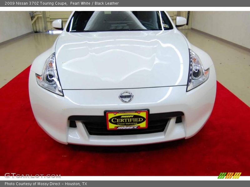 Pearl White / Black Leather 2009 Nissan 370Z Touring Coupe