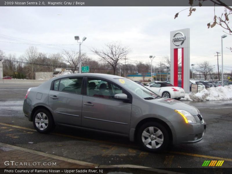Magnetic Gray / Beige 2009 Nissan Sentra 2.0