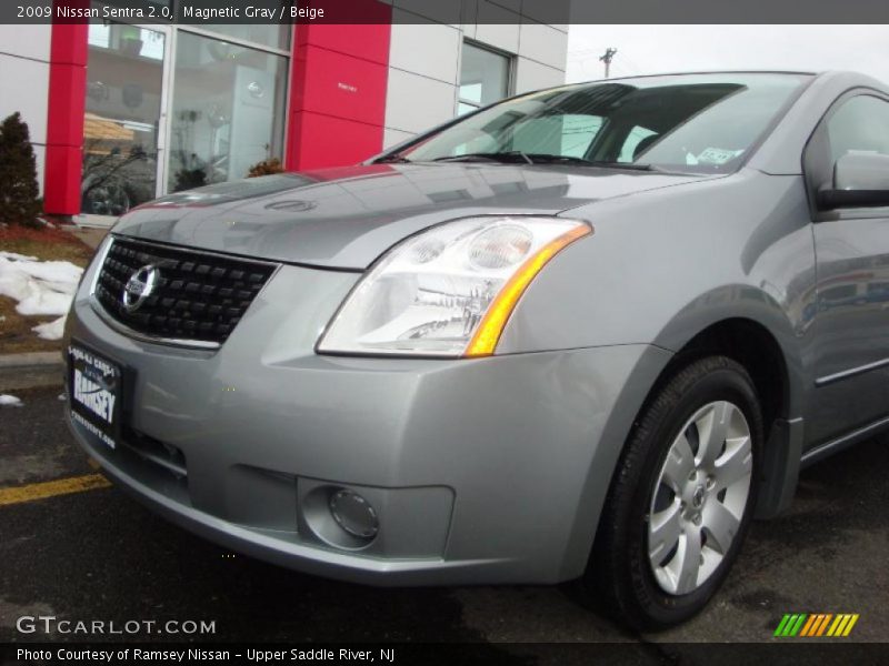 Magnetic Gray / Beige 2009 Nissan Sentra 2.0