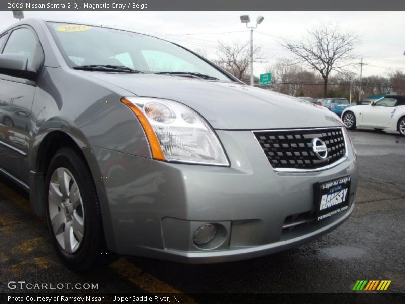 Magnetic Gray / Beige 2009 Nissan Sentra 2.0