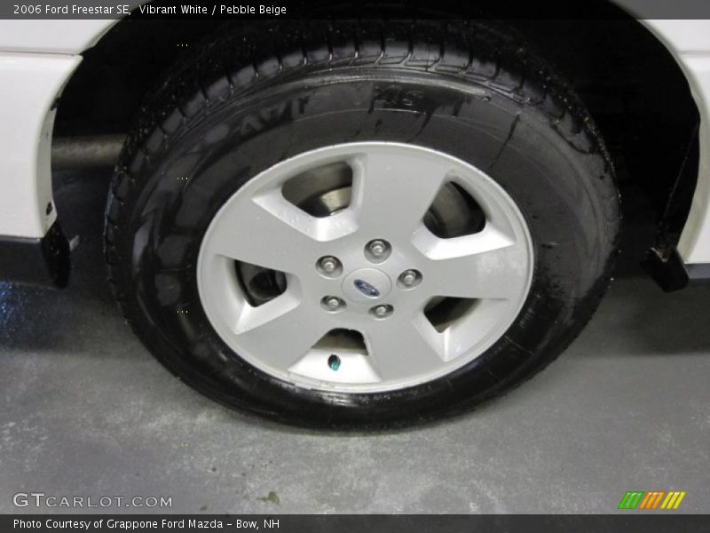 Vibrant White / Pebble Beige 2006 Ford Freestar SE