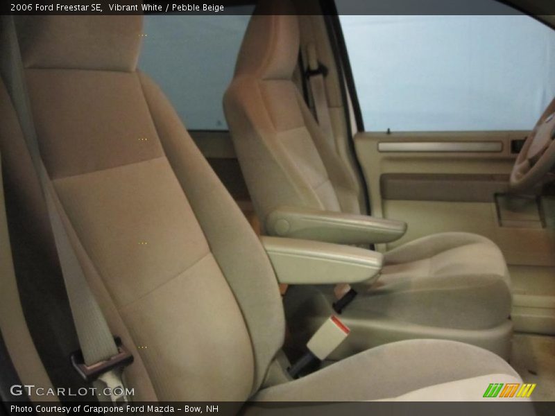 Vibrant White / Pebble Beige 2006 Ford Freestar SE