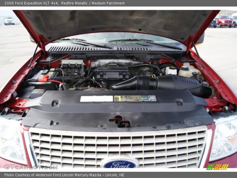 Redfire Metallic / Medium Parchment 2006 Ford Expedition XLT 4x4
