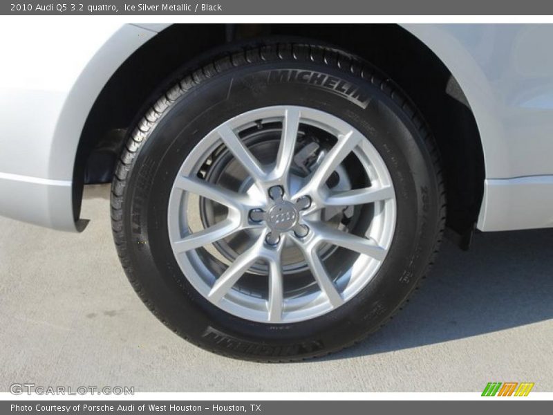 Ice Silver Metallic / Black 2010 Audi Q5 3.2 quattro