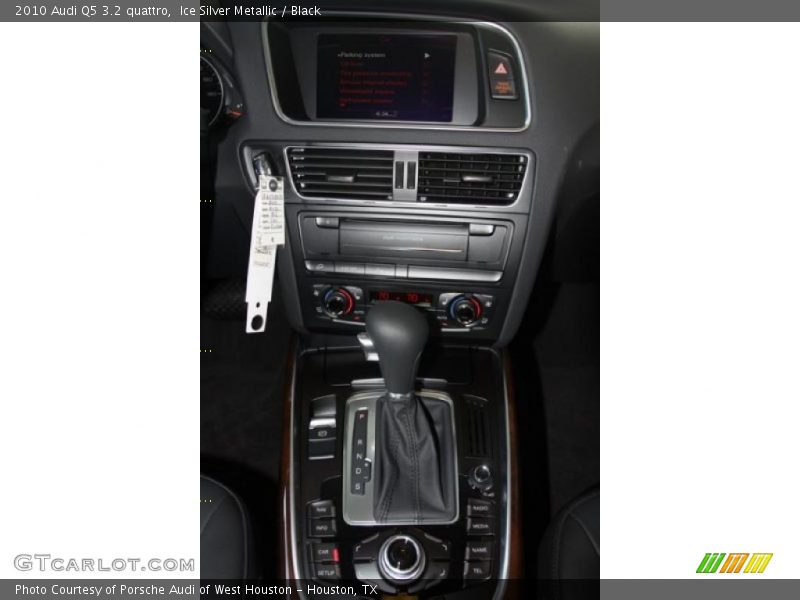 Ice Silver Metallic / Black 2010 Audi Q5 3.2 quattro