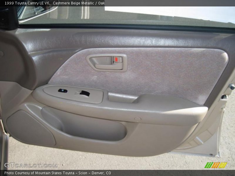 Cashmere Beige Metallic / Oak 1999 Toyota Camry LE V6