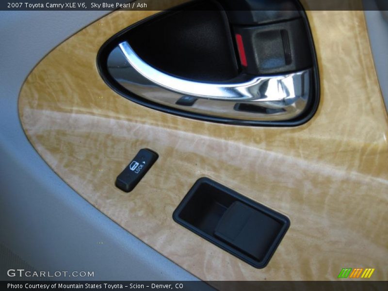 Sky Blue Pearl / Ash 2007 Toyota Camry XLE V6