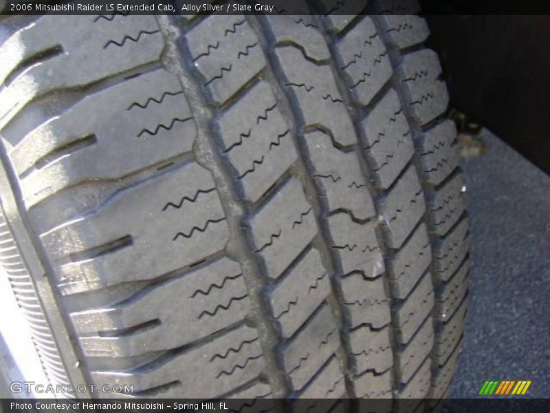 Alloy Silver / Slate Gray 2006 Mitsubishi Raider LS Extended Cab