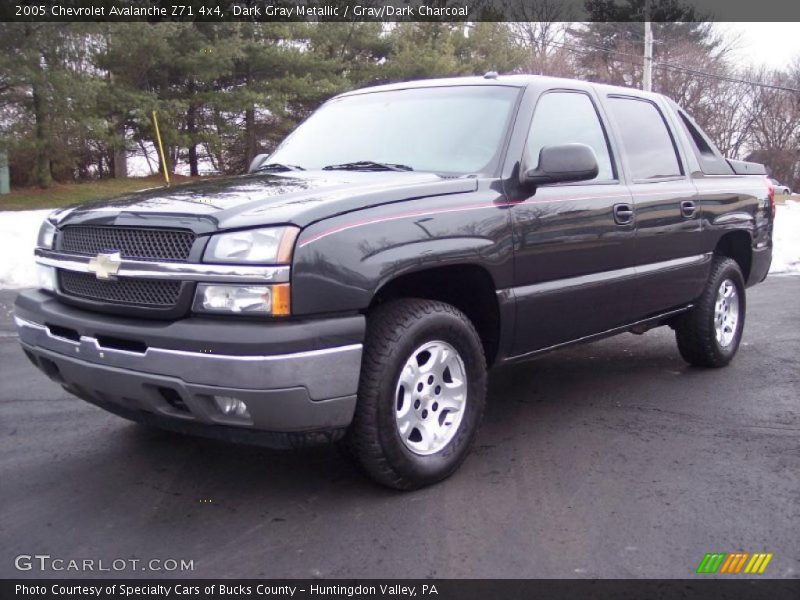 Dark Gray Metallic / Gray/Dark Charcoal 2005 Chevrolet Avalanche Z71 4x4