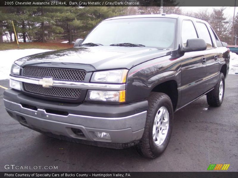 Dark Gray Metallic / Gray/Dark Charcoal 2005 Chevrolet Avalanche Z71 4x4