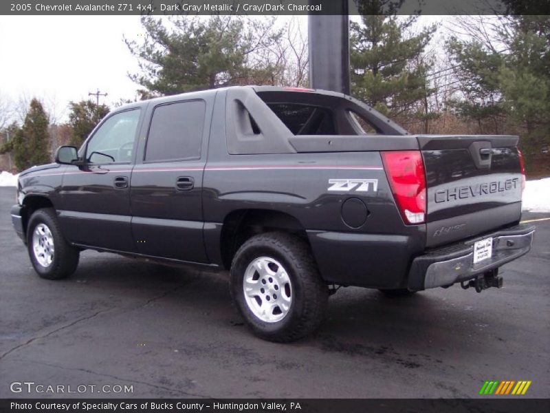 Dark Gray Metallic / Gray/Dark Charcoal 2005 Chevrolet Avalanche Z71 4x4