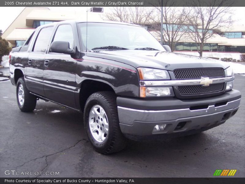 Dark Gray Metallic / Gray/Dark Charcoal 2005 Chevrolet Avalanche Z71 4x4
