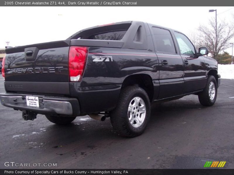 Dark Gray Metallic / Gray/Dark Charcoal 2005 Chevrolet Avalanche Z71 4x4