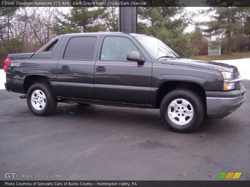 Dark Gray Metallic / Gray/Dark Charcoal 2005 Chevrolet Avalanche Z71 4x4