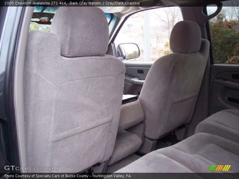Dark Gray Metallic / Gray/Dark Charcoal 2005 Chevrolet Avalanche Z71 4x4