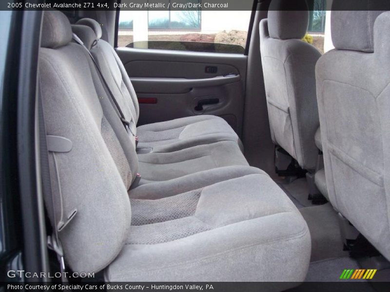 Dark Gray Metallic / Gray/Dark Charcoal 2005 Chevrolet Avalanche Z71 4x4
