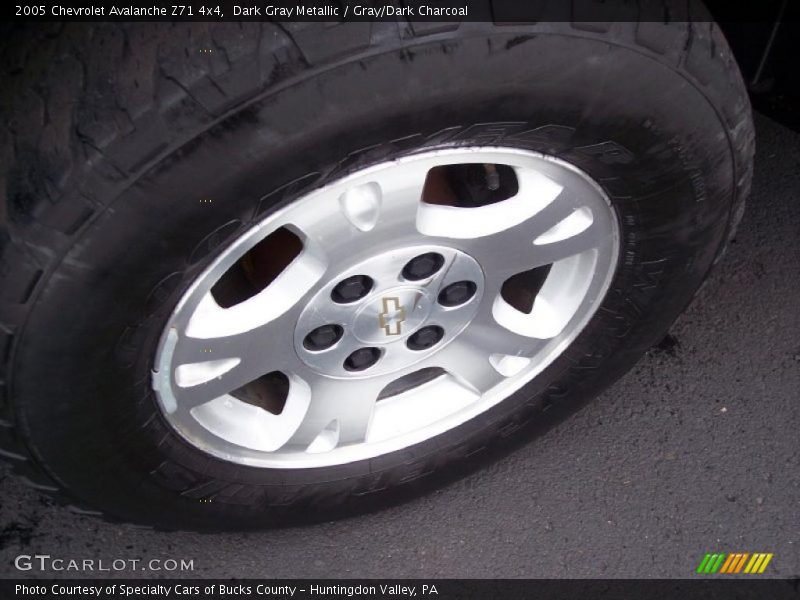 Dark Gray Metallic / Gray/Dark Charcoal 2005 Chevrolet Avalanche Z71 4x4
