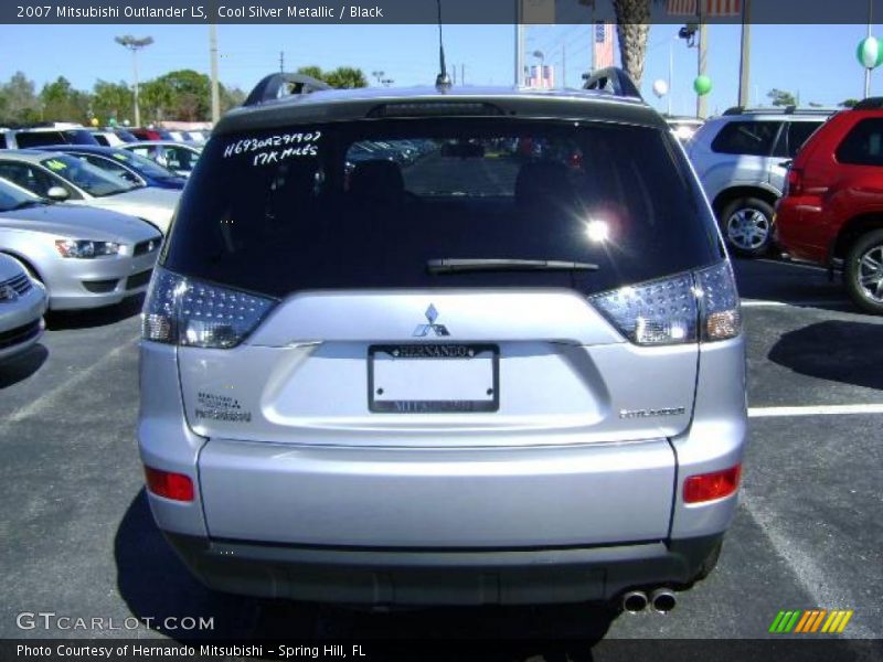 Cool Silver Metallic / Black 2007 Mitsubishi Outlander LS