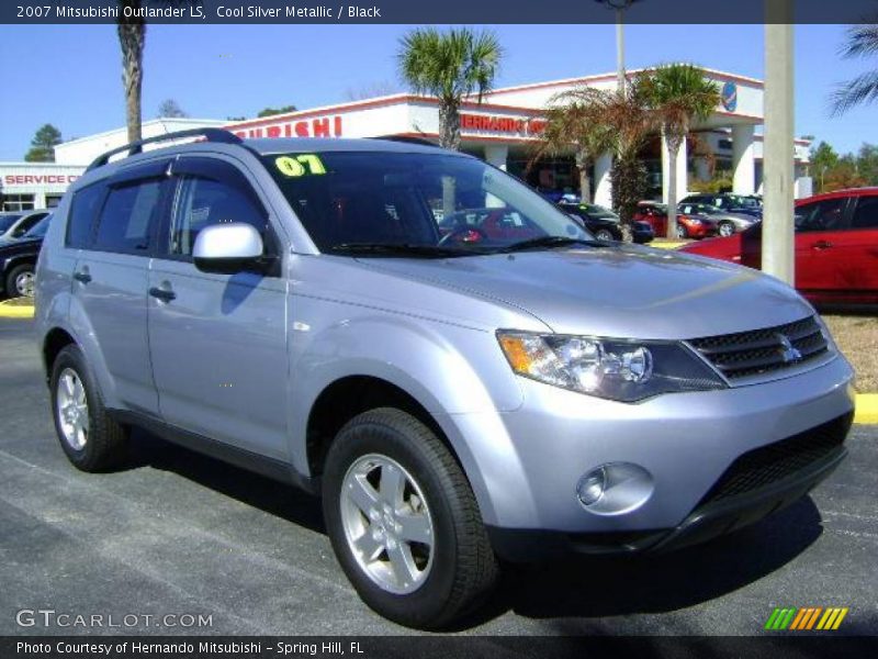 Cool Silver Metallic / Black 2007 Mitsubishi Outlander LS