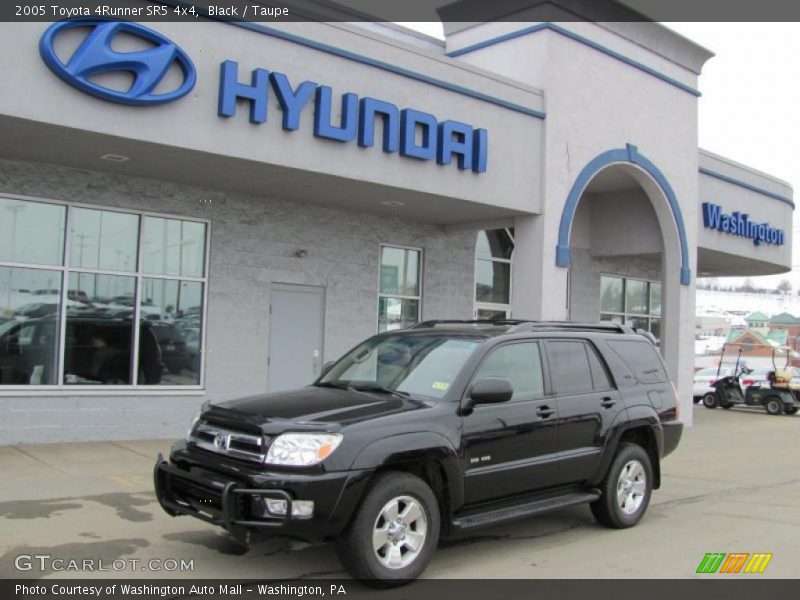 Black / Taupe 2005 Toyota 4Runner SR5 4x4