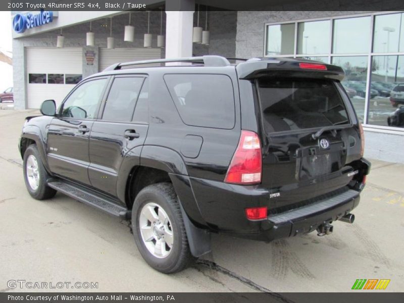 Black / Taupe 2005 Toyota 4Runner SR5 4x4