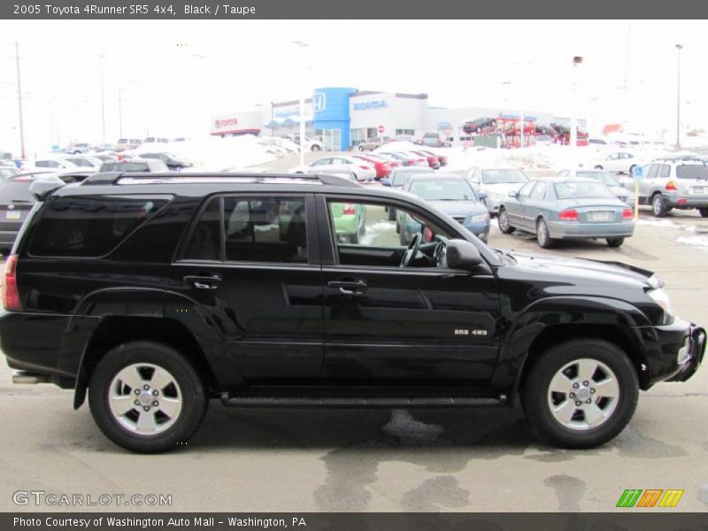 Black / Taupe 2005 Toyota 4Runner SR5 4x4