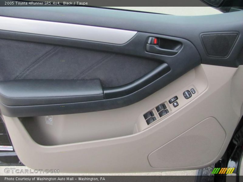 Black / Taupe 2005 Toyota 4Runner SR5 4x4