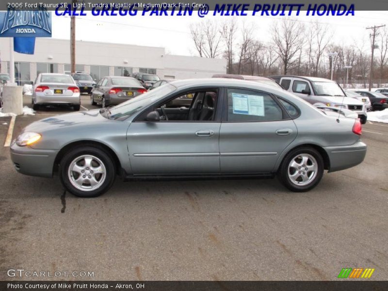 Light Tundra Metallic / Medium/Dark Flint Grey 2006 Ford Taurus SE
