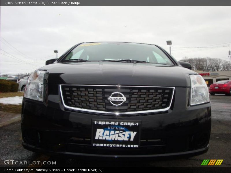 Super Black / Beige 2009 Nissan Sentra 2.0