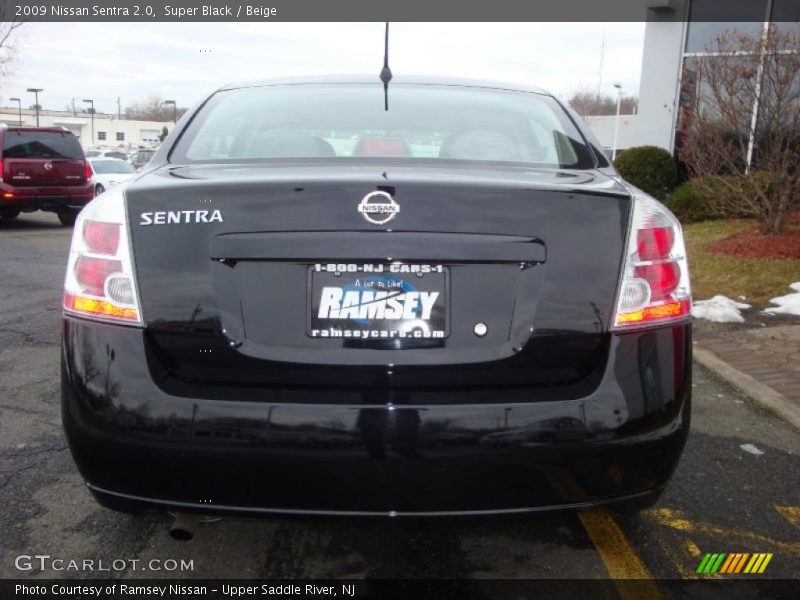 Super Black / Beige 2009 Nissan Sentra 2.0