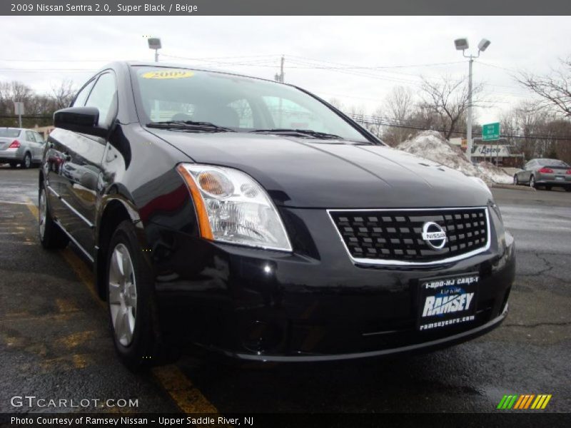 Super Black / Beige 2009 Nissan Sentra 2.0