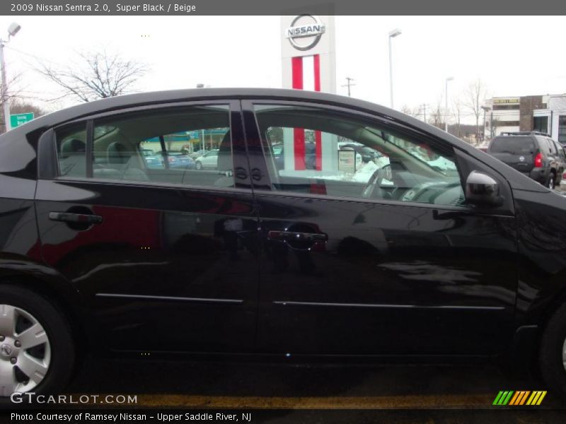 Super Black / Beige 2009 Nissan Sentra 2.0