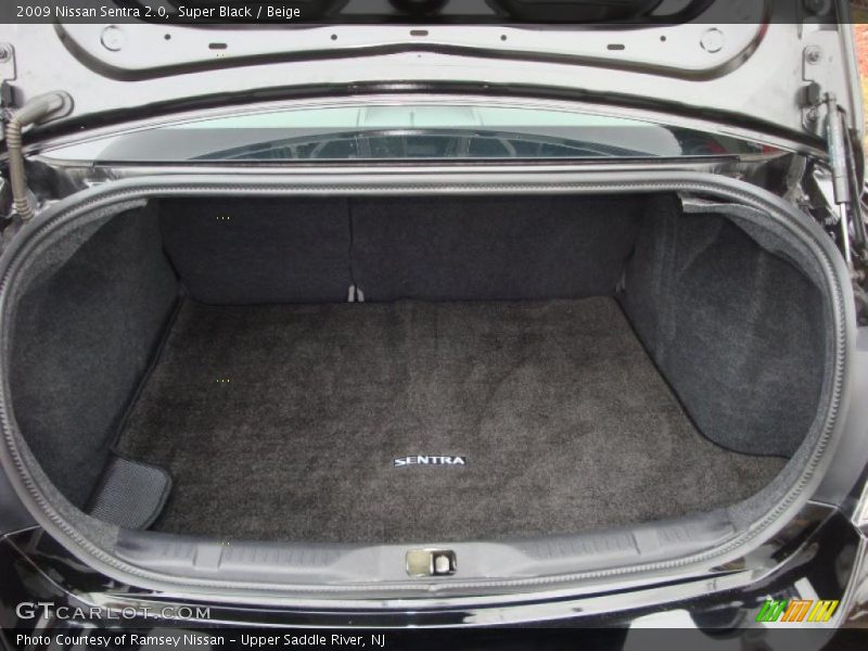 Super Black / Beige 2009 Nissan Sentra 2.0