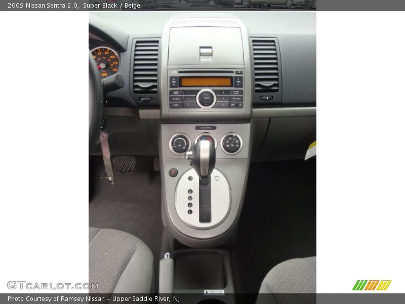 Super Black / Beige 2009 Nissan Sentra 2.0