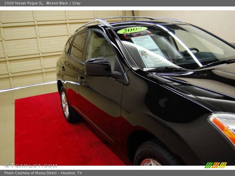 Wicked Black / Gray 2009 Nissan Rogue SL