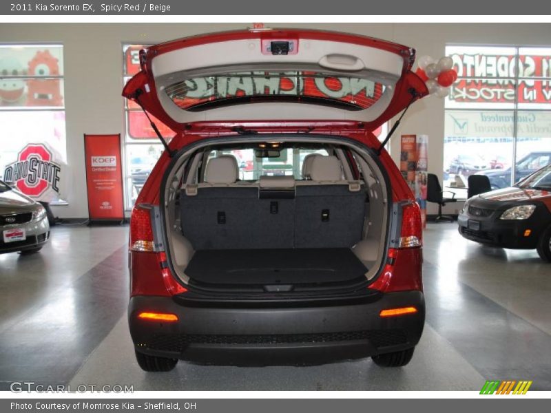 Spicy Red / Beige 2011 Kia Sorento EX