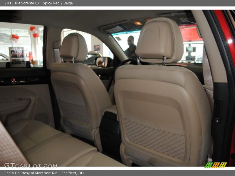 Spicy Red / Beige 2011 Kia Sorento EX
