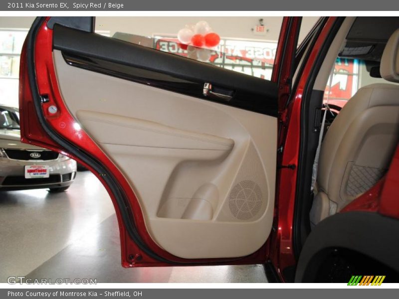 Spicy Red / Beige 2011 Kia Sorento EX