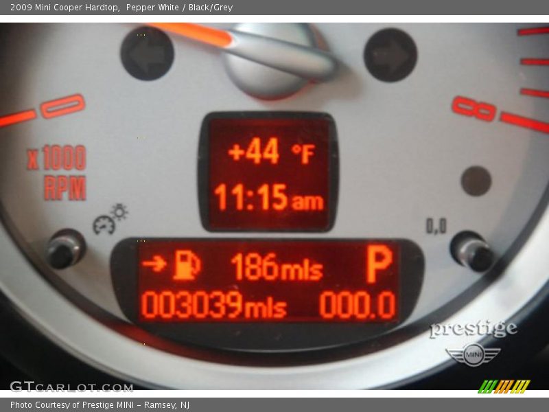 Pepper White / Black/Grey 2009 Mini Cooper Hardtop