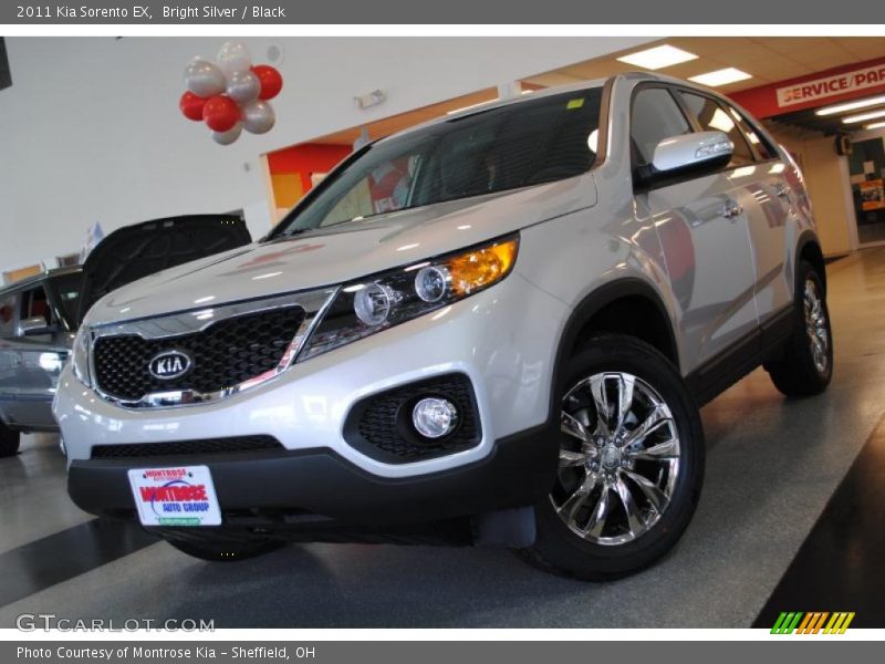 Bright Silver / Black 2011 Kia Sorento EX