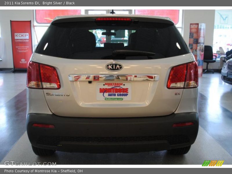 Bright Silver / Black 2011 Kia Sorento EX