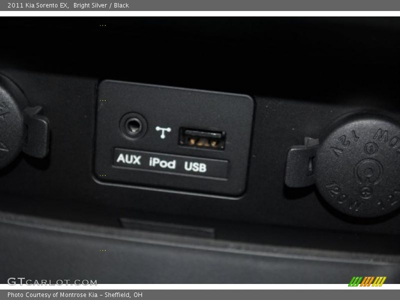 Bright Silver / Black 2011 Kia Sorento EX