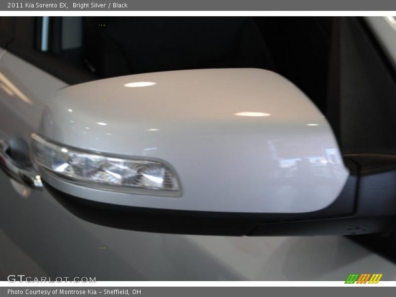 Bright Silver / Black 2011 Kia Sorento EX
