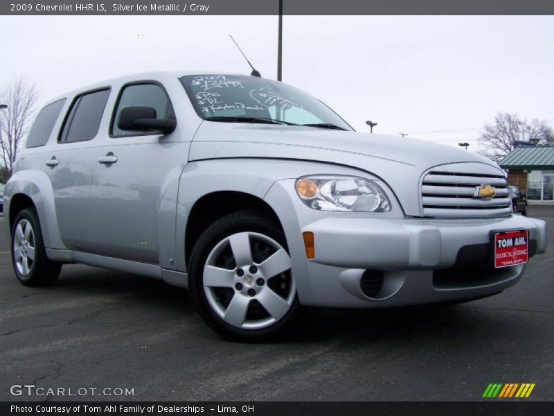 Silver Ice Metallic / Gray 2009 Chevrolet HHR LS